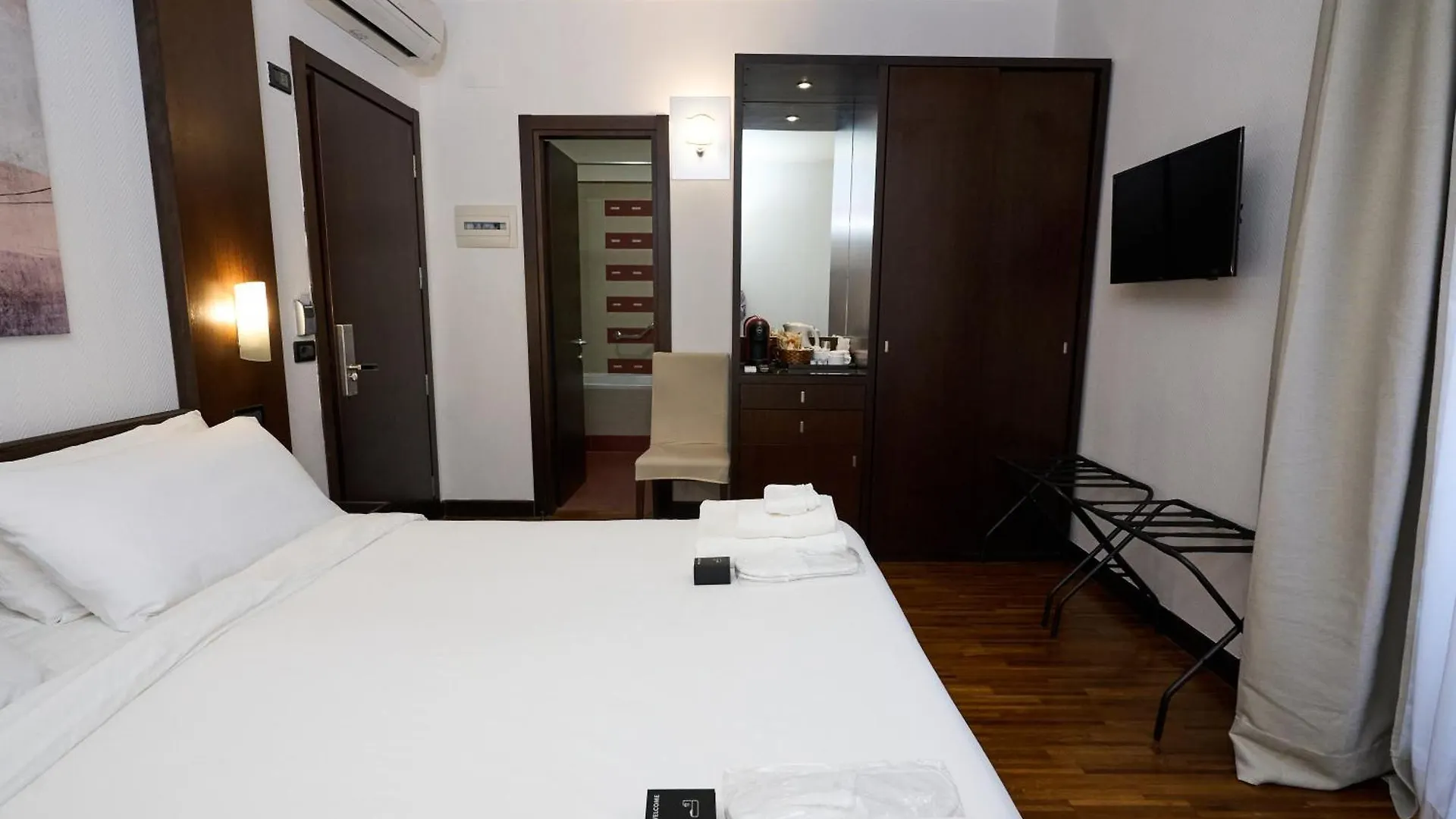 Gemini Rooms Rome 0*,